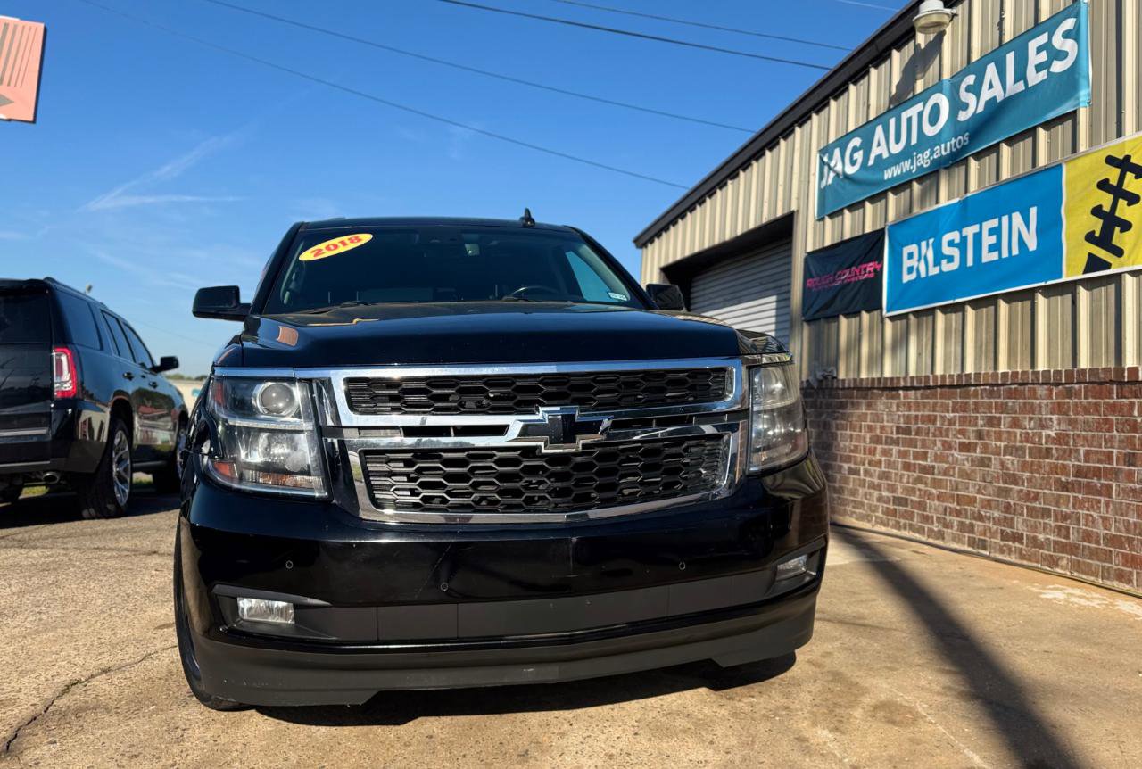 Used 2018 Chevrolet Tahoe LT w/ Luxury Package AWD/4WD image 3