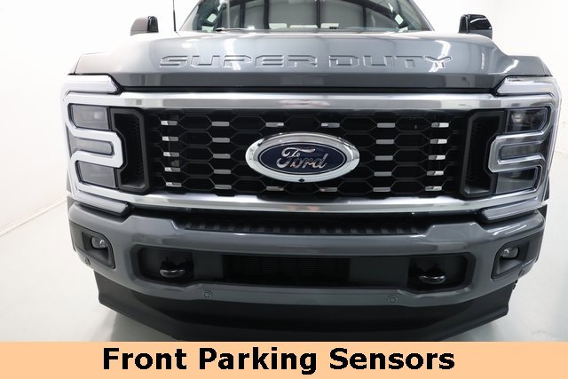 Used 2025 Ford F450 Platinum w/ FX4 Off-Road Package image 27