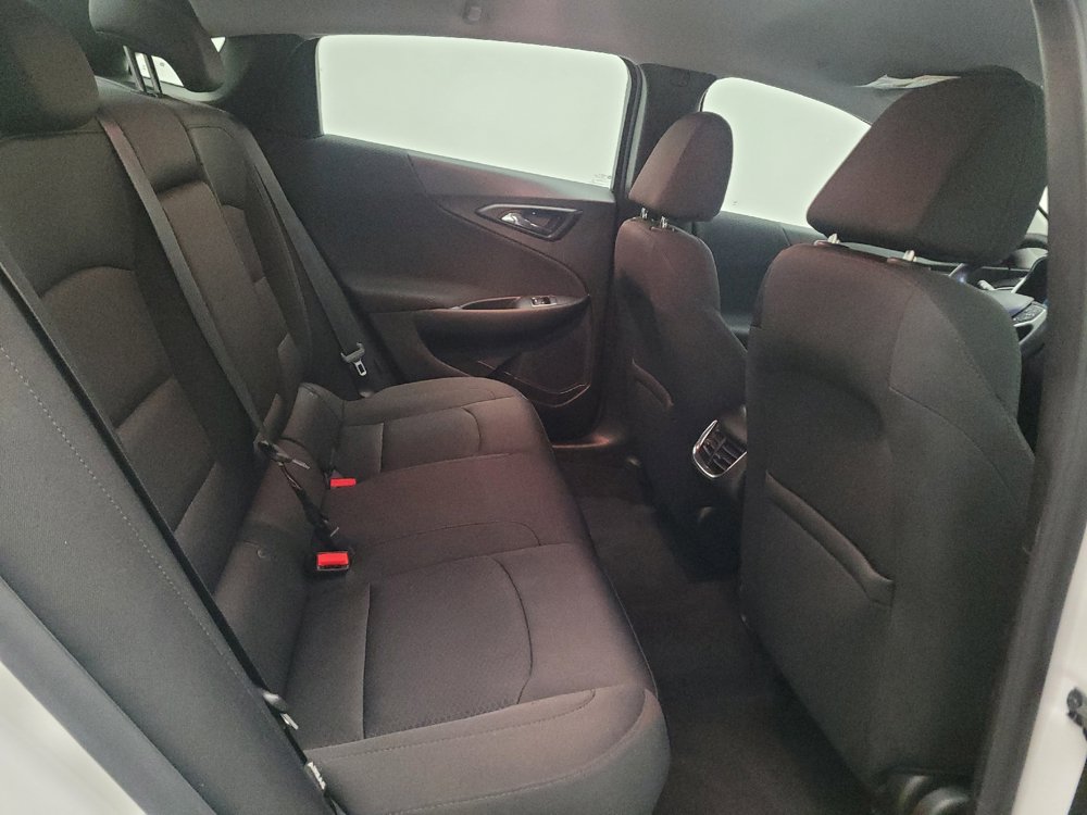 Used 2018 Chevrolet Malibu LT FWD image 19