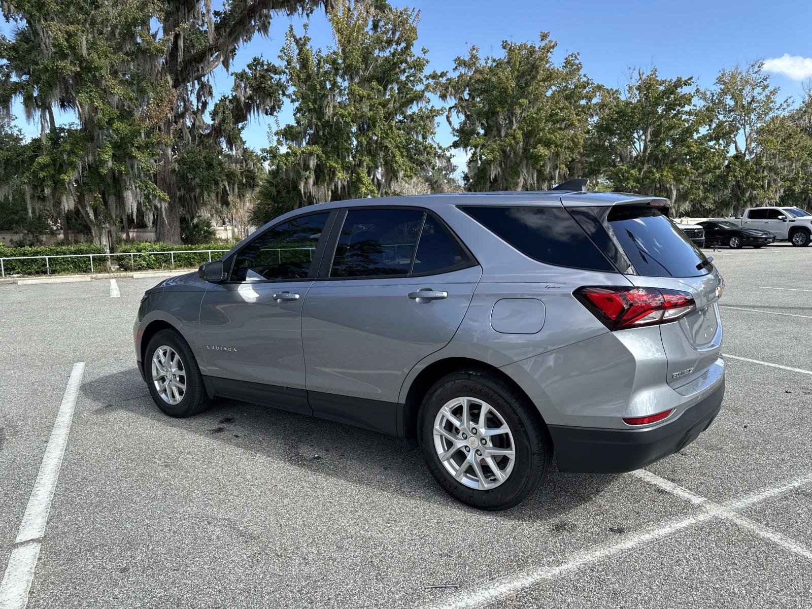 Used 2024 Chevrolet Equinox LS w/ LS Convenience Package image 5