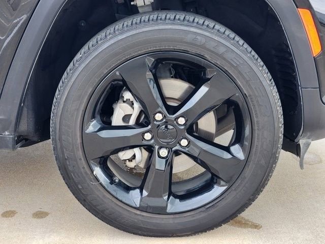 Used 2023 Jeep Grand Cherokee Altitude image 10