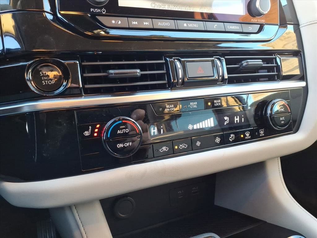 New 2025 Nissan Pathfinder SV w/ Black Appearance Package image 12