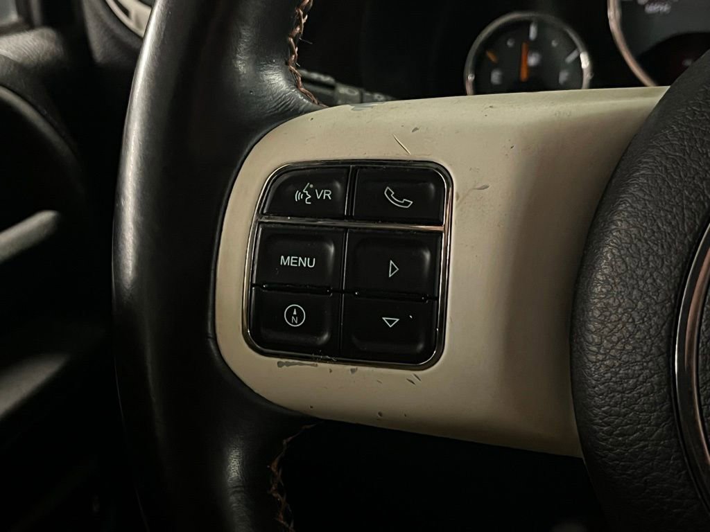 Used 2012 Jeep Wrangler Unlimited Sahara image 20