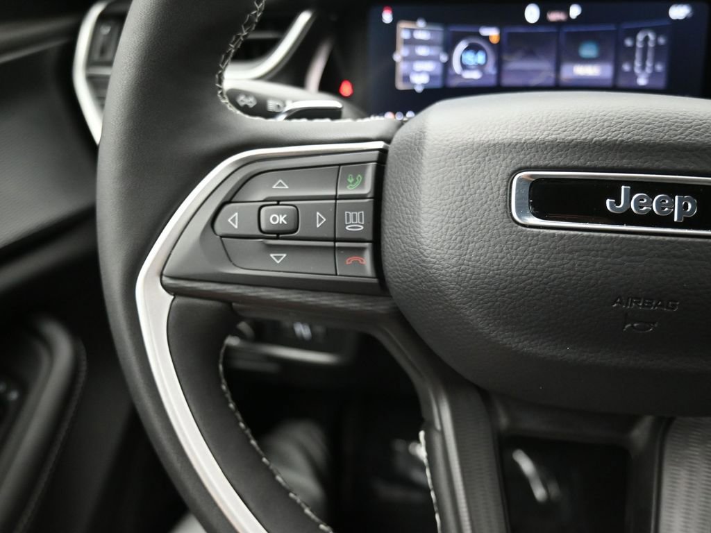 New 2025 Jeep Grand Cherokee L Altitude image 25