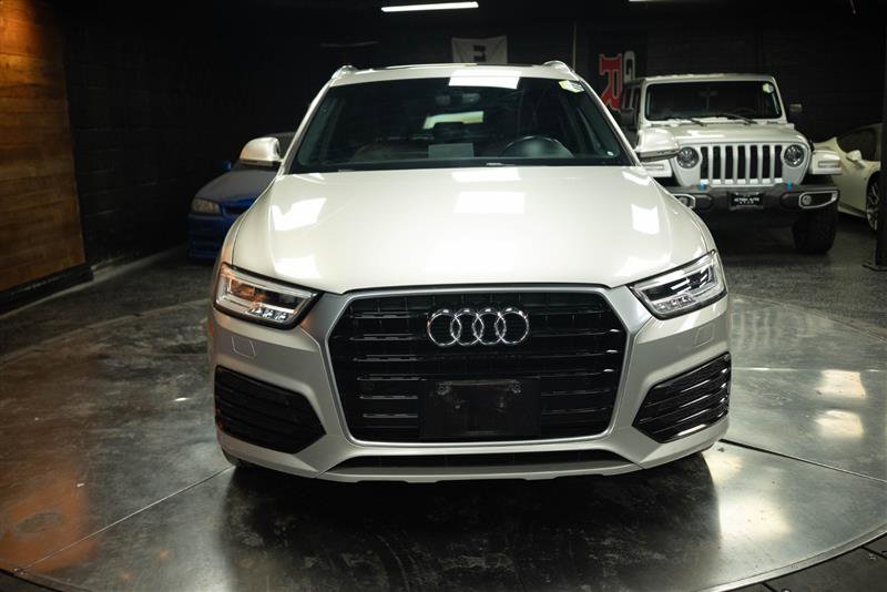 Used 2018 Audi Q3 2.0T Premium Plus w/ Premium Plus Package FWD image 3