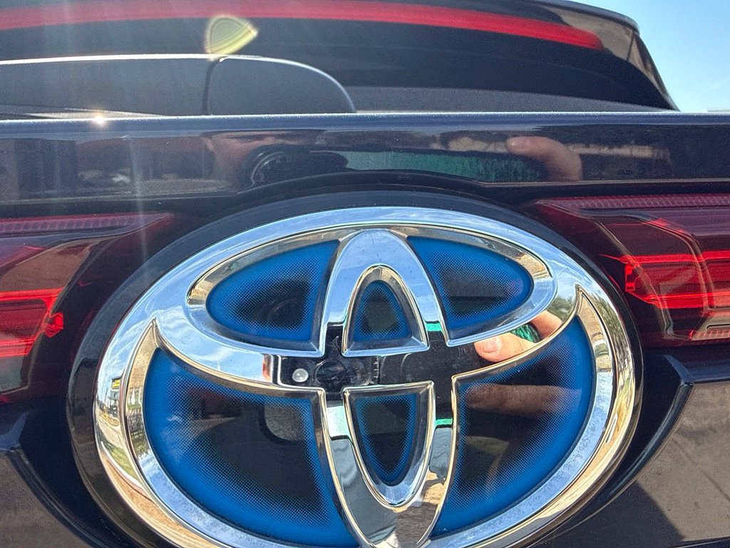 Used 2021 Toyota Venza Limited AWD/4WD image 16