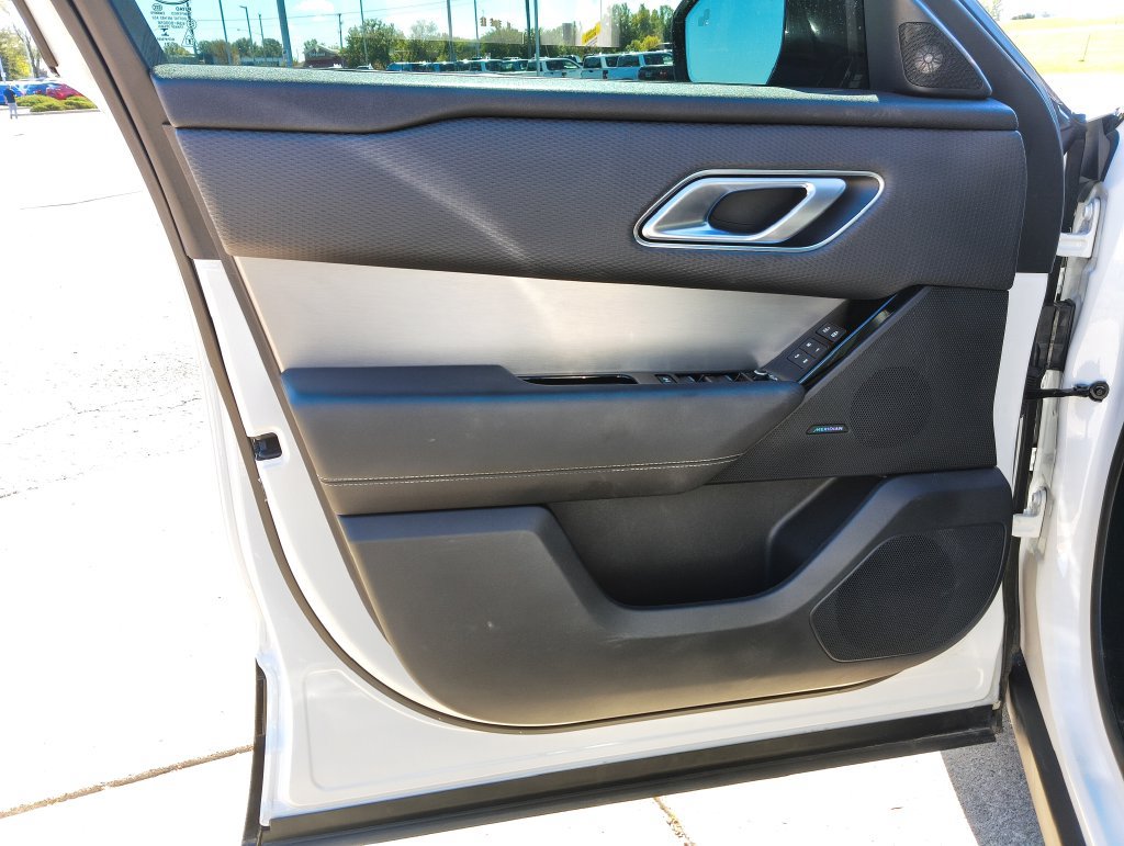 Used 2022 Land Rover Range Rover Velar R-Dynamic S AWD/4WD image 15