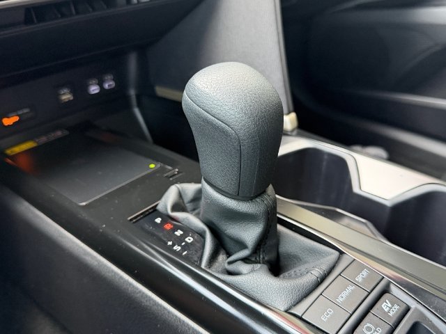 Used 2026 Toyota Camry LE FWD image 25