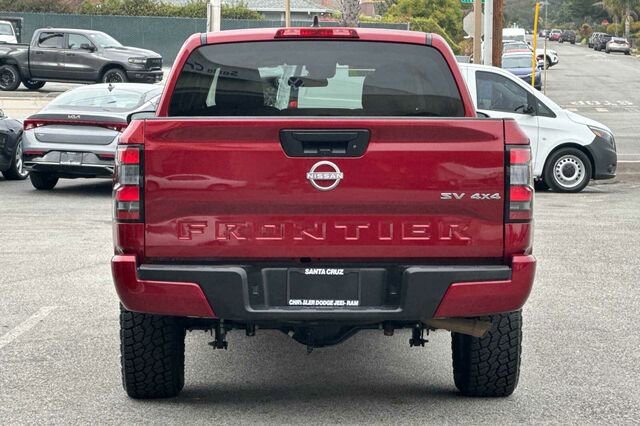 Used 2023 Nissan Frontier SV image 5