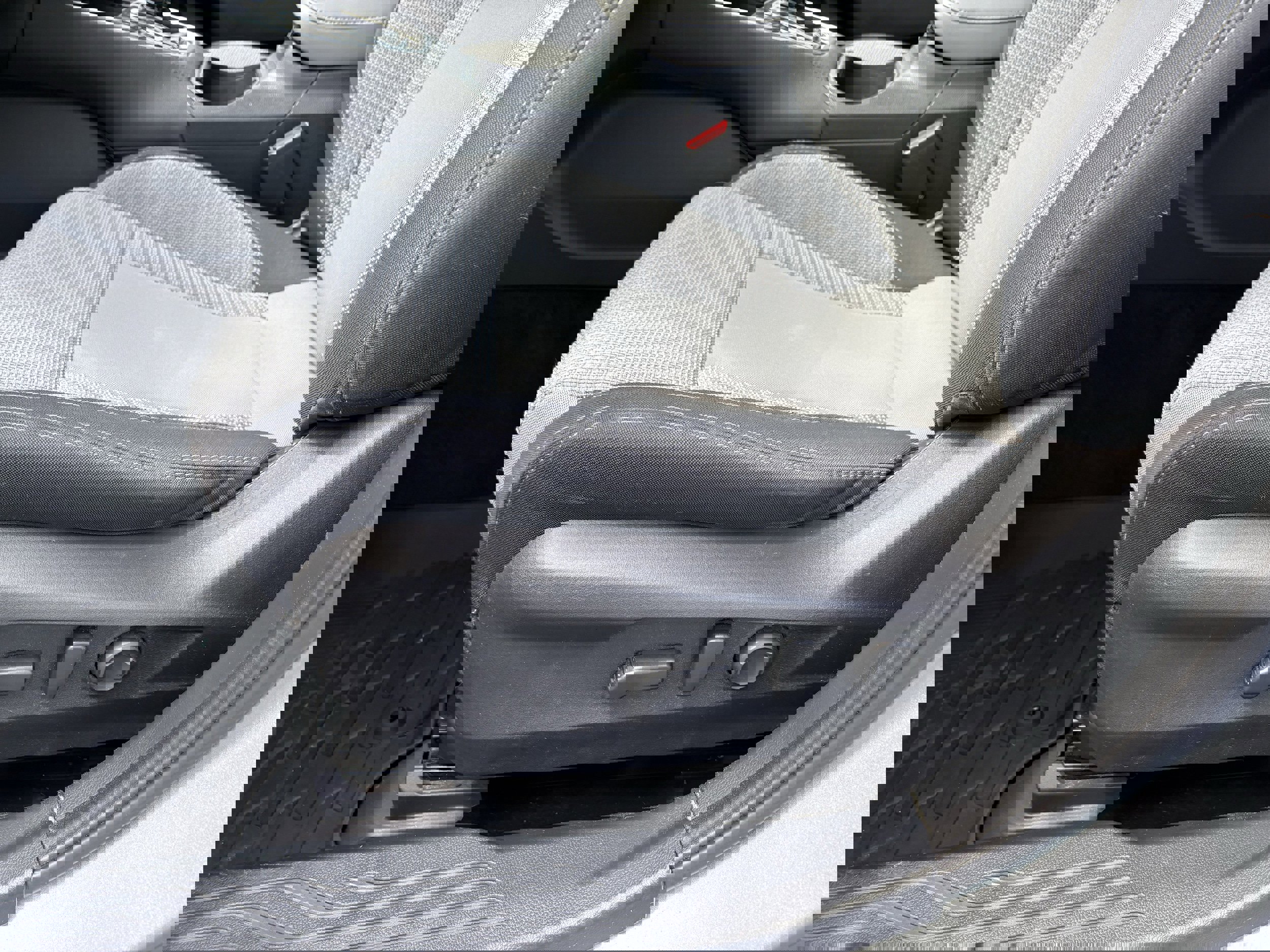 Used 2021 Subaru Outback Premium image 28