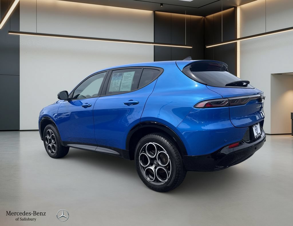 Used 2025 Alfa Romeo Tonale AWD/4WD image 6
