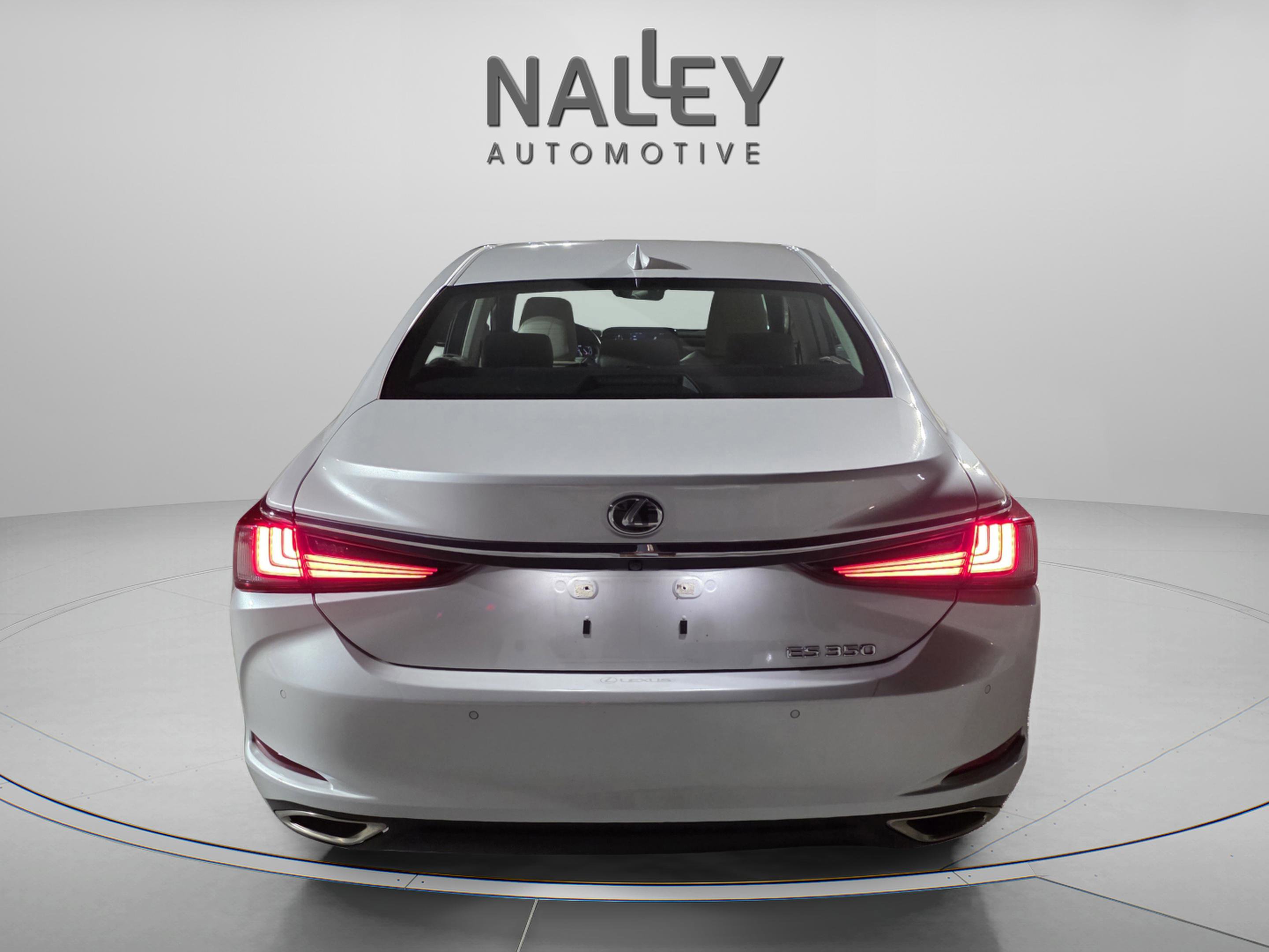 Used 2023 Lexus ES 350 w/ Premium Package image 4