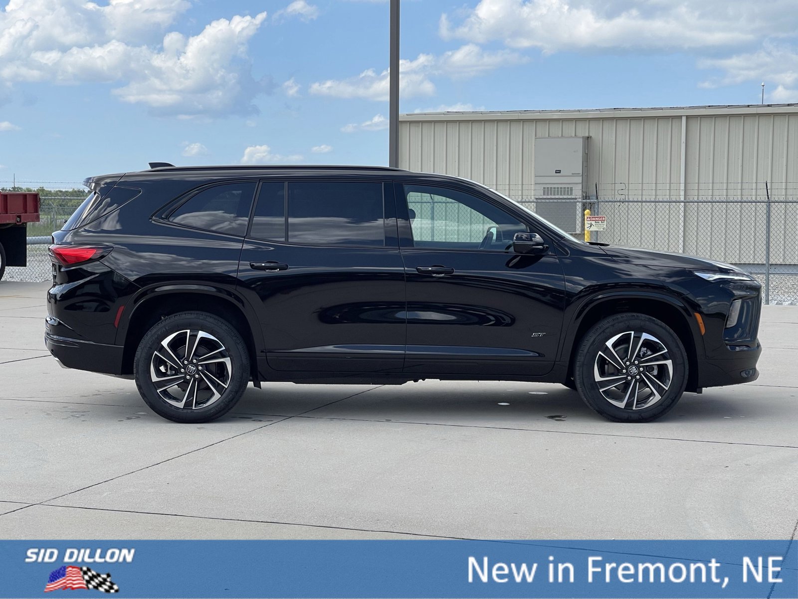 New 2026 Buick Enclave Sport Touring w/ Power Package image 16