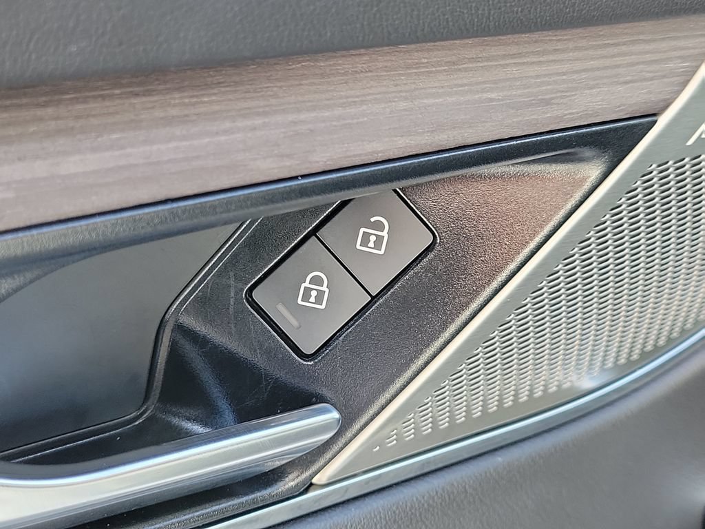 Used 2023 Jaguar F-PACE S AWD/4WD image 25