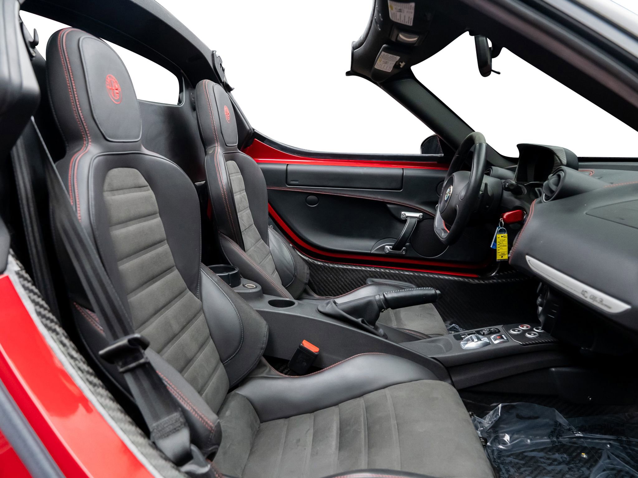 Used 2015 Alfa Romeo 4C Spider w/ Spider Track Package RWD image 34