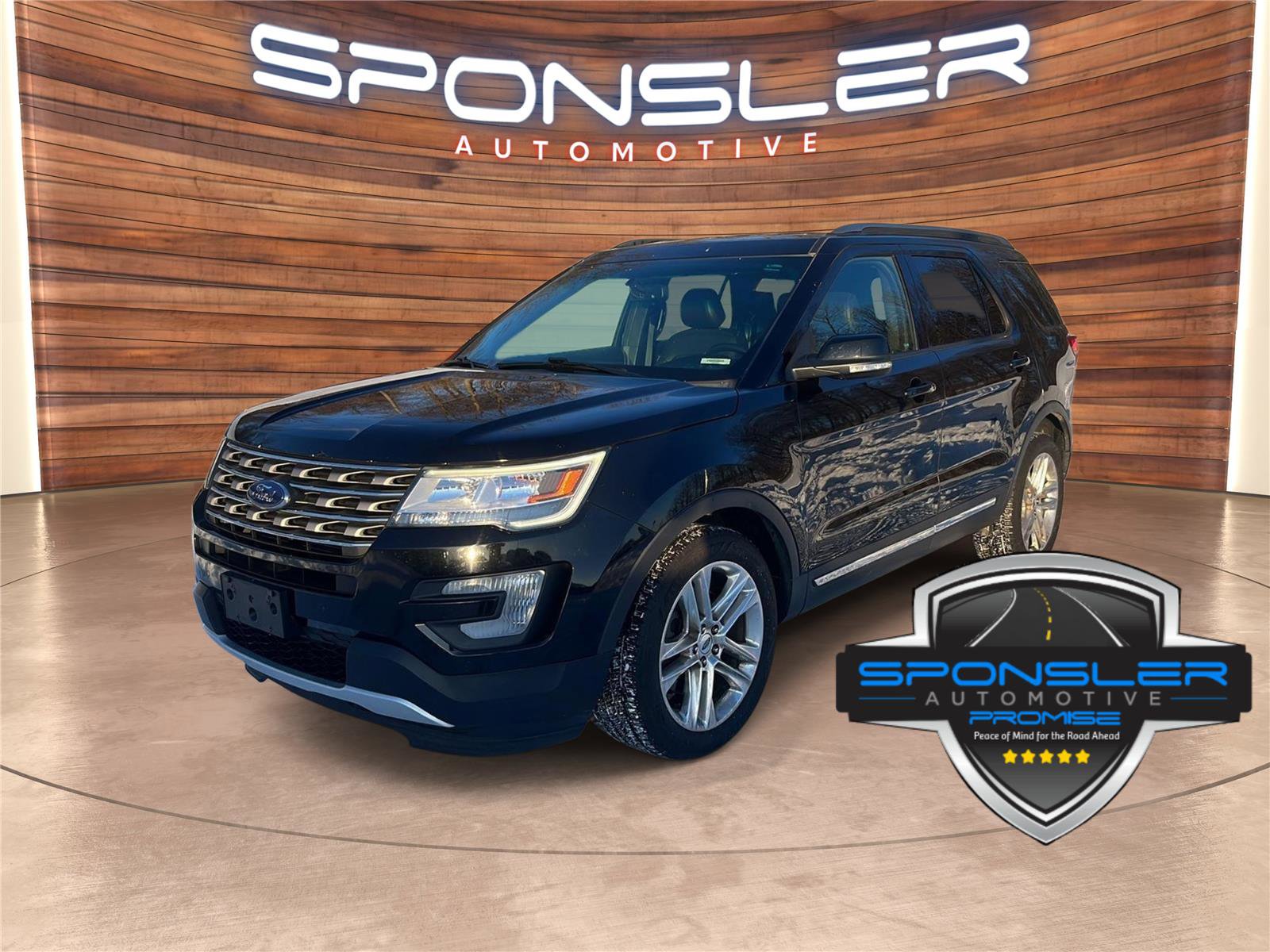 Used 2016 Ford Explorer XLT w/ Equipment Group 202A image 1