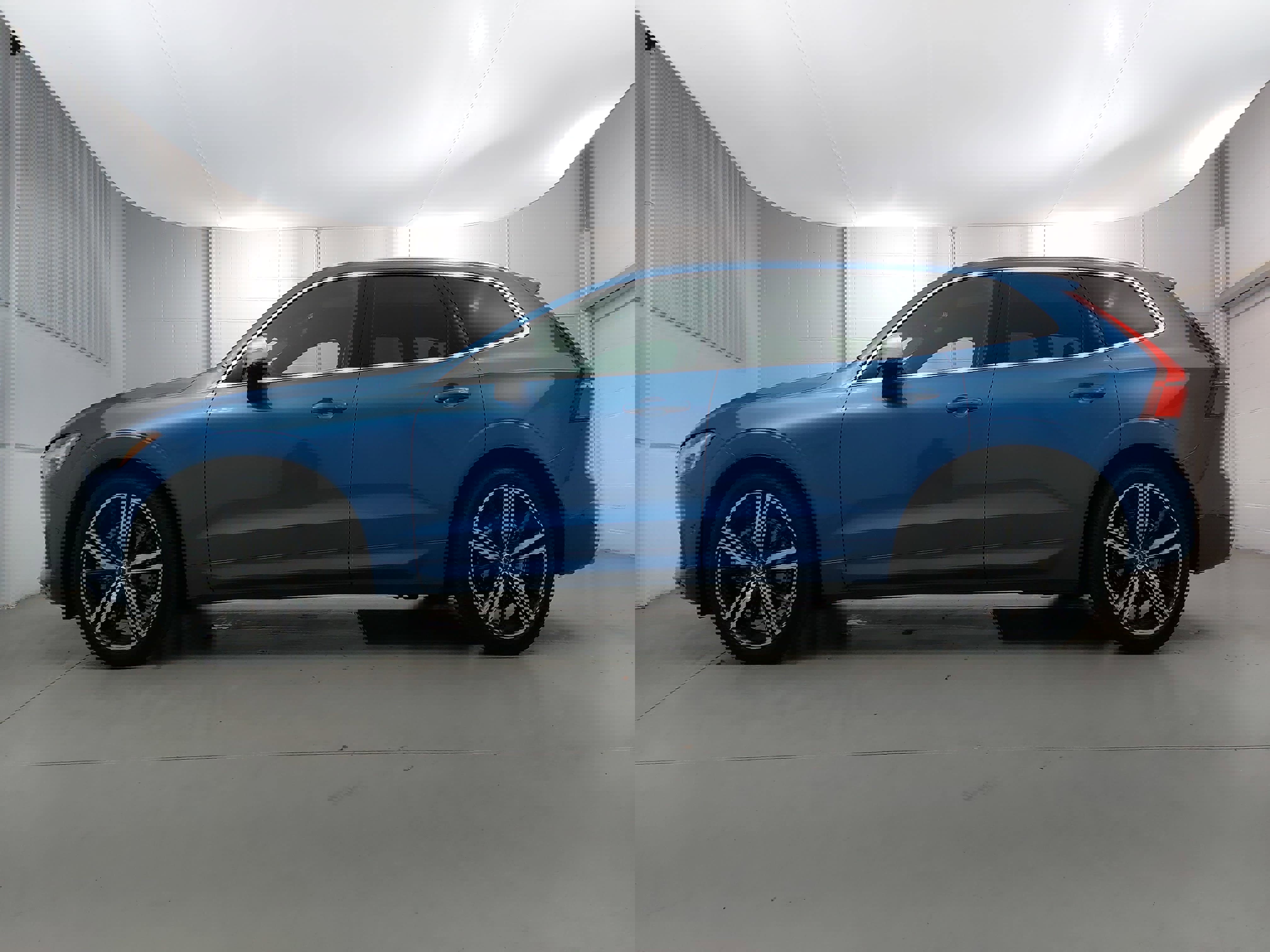 Used 2019 Volvo XC60 T6 R-Design w/ Protection Package Premier image 2