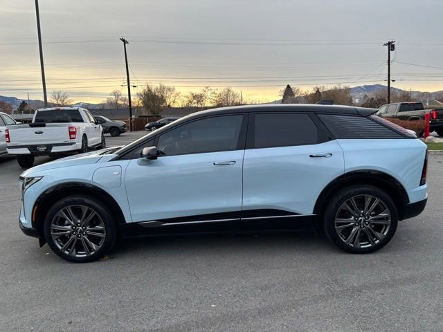 Used 2025 Cadillac Optiq Sport 2 image 5