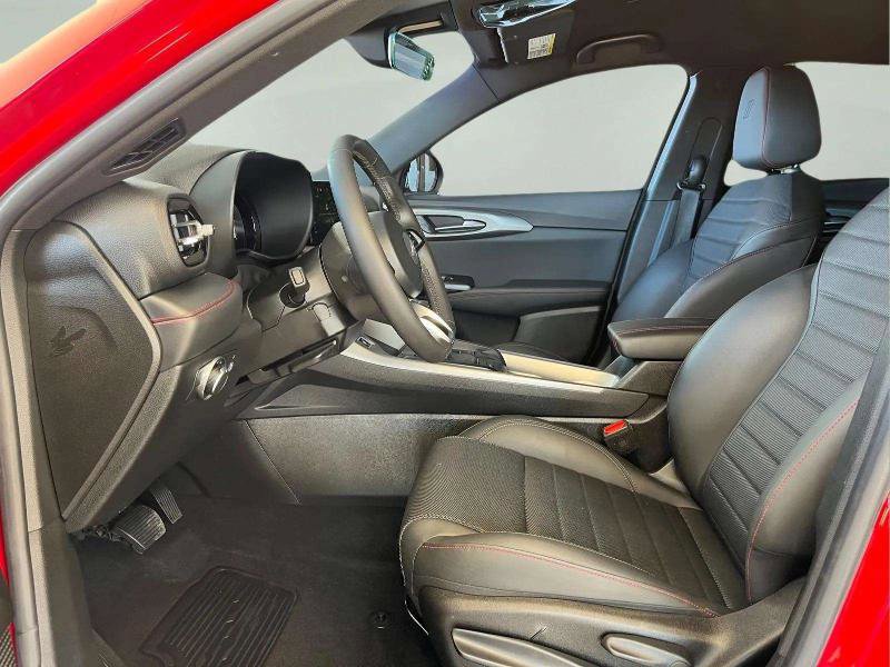 Used 2023 Dodge Hornet GT w/ GT Blacktop Package image 9