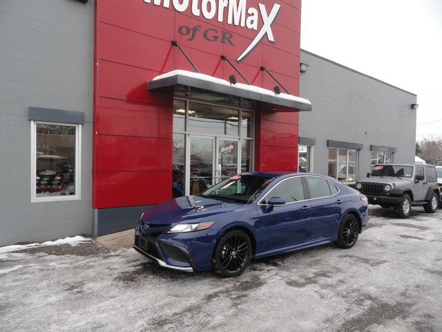 Used 2024 Toyota Camry XSE image 1