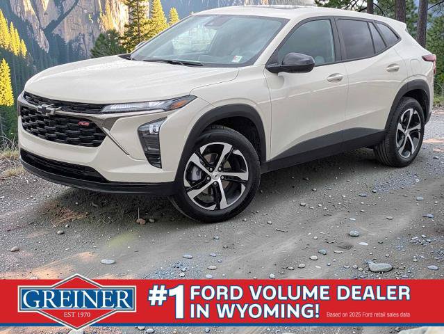 Used 2026 Chevrolet Trax RS w/ Sunroof Package FWD image 1