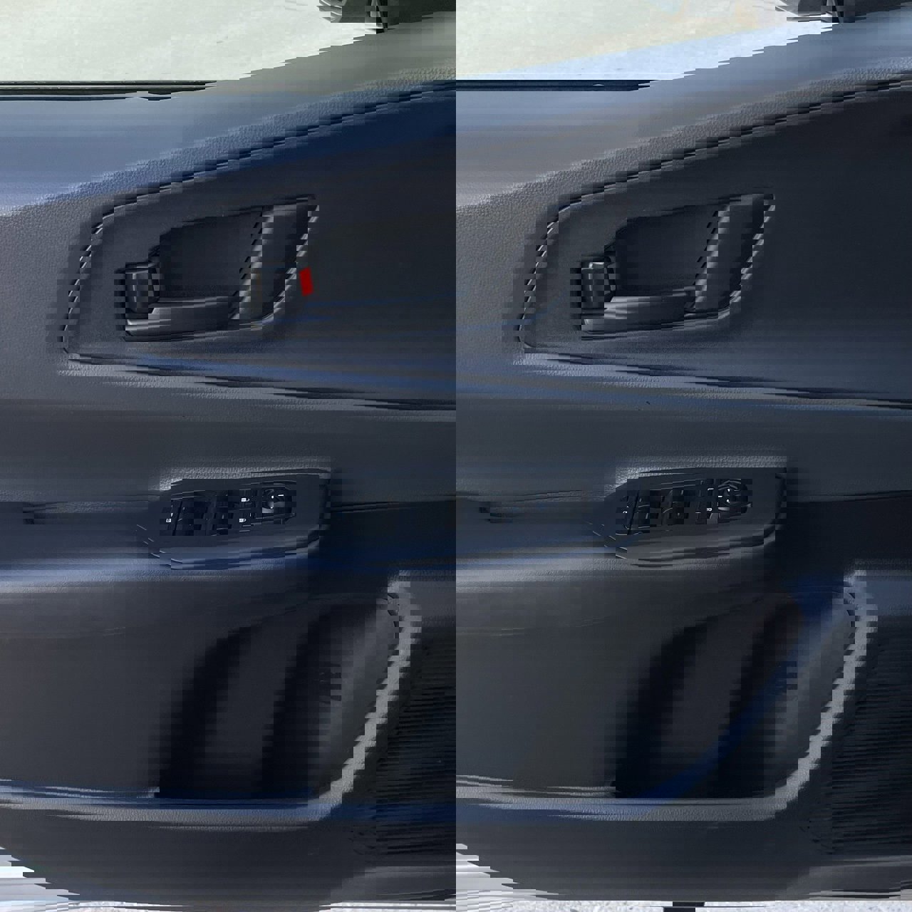 Used 2023 Toyota Prius LE image 20