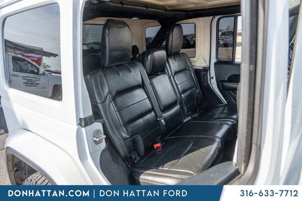Used 2019 Jeep Wrangler Unlimited Sahara image 24