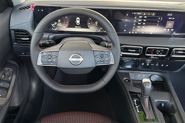 New 2027 Nissan Sentra SR w/ Floor Mat Package FWD image 15