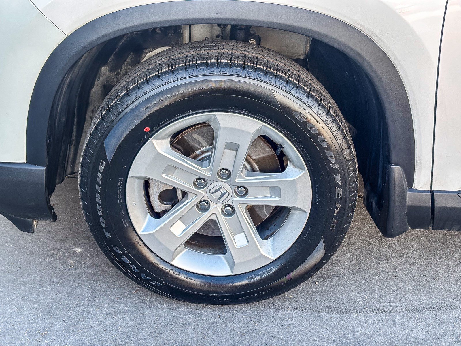 Used 2024 Honda Pilot LX image 11