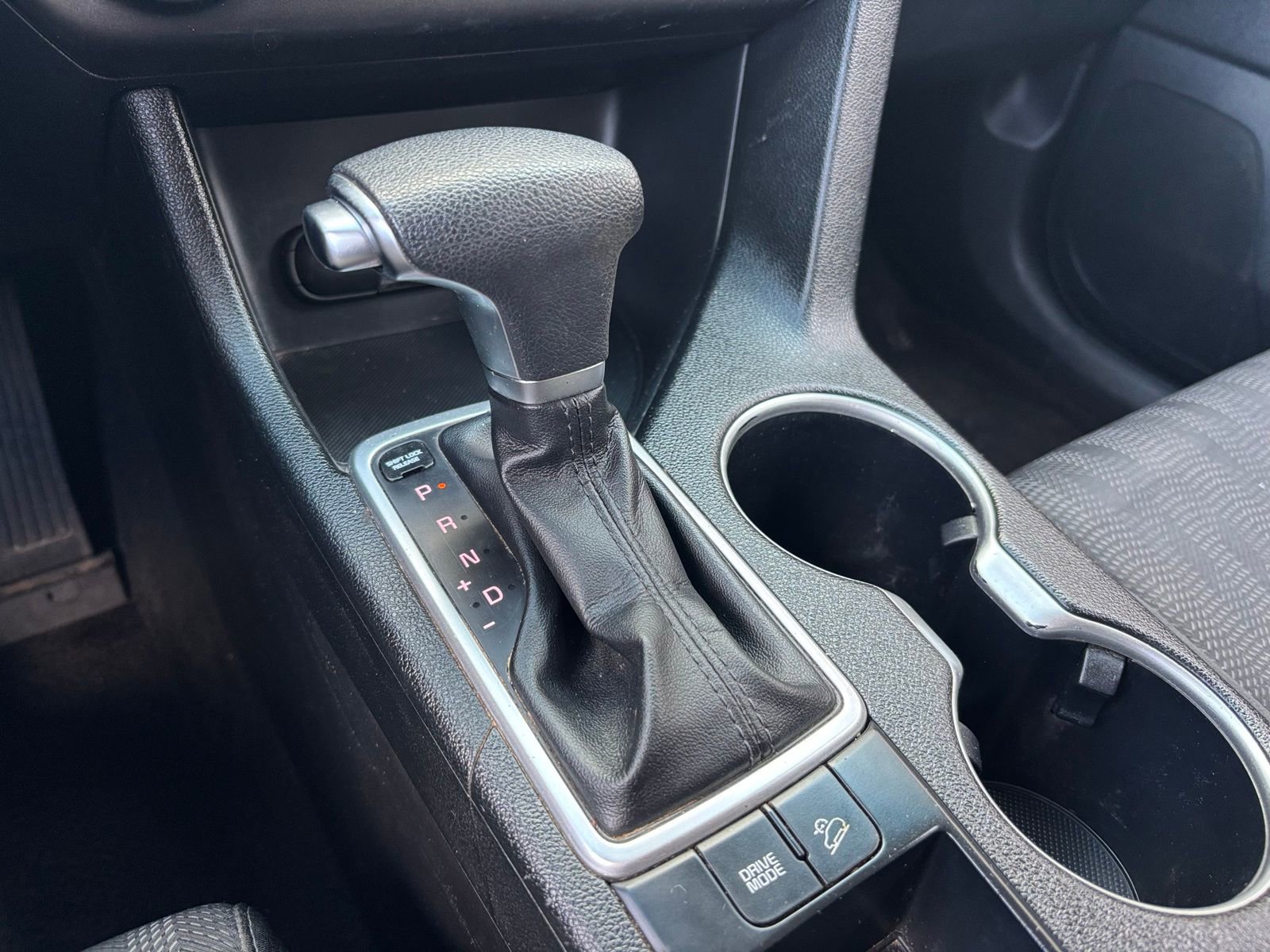 Used 2022 Kia Sportage LX image 25