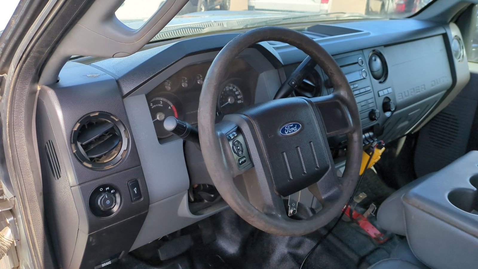 Used 2016 Ford F550 2WD Crew Cab Super Duty image 2