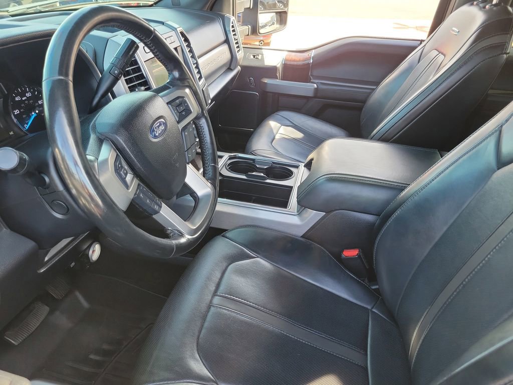 Used 2017 Ford F250 Platinum w/ Platinum Ultimate Package image 3