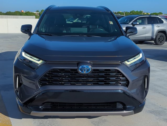 Used 2023 Toyota RAV4 XSE AWD/4WD image 2