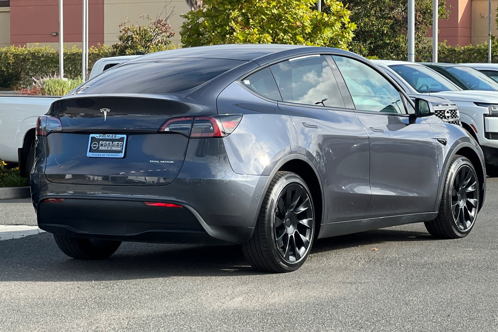 Used 2022 Tesla Model Y Long Range AWD/4WD image 4