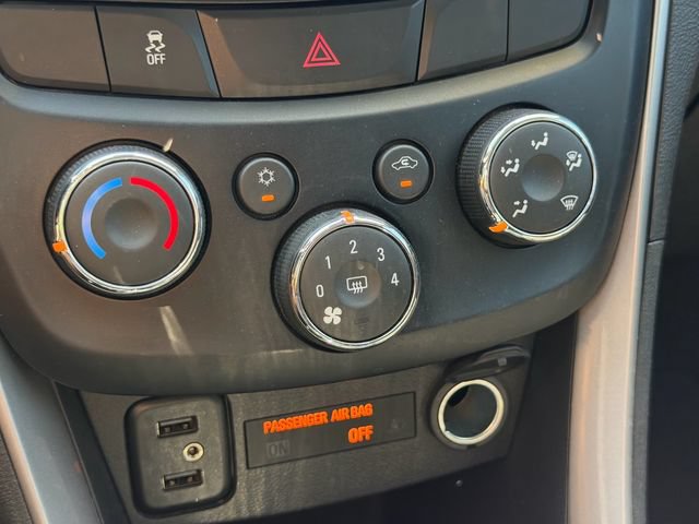 Used 2020 Chevrolet Trax LT FWD image 23