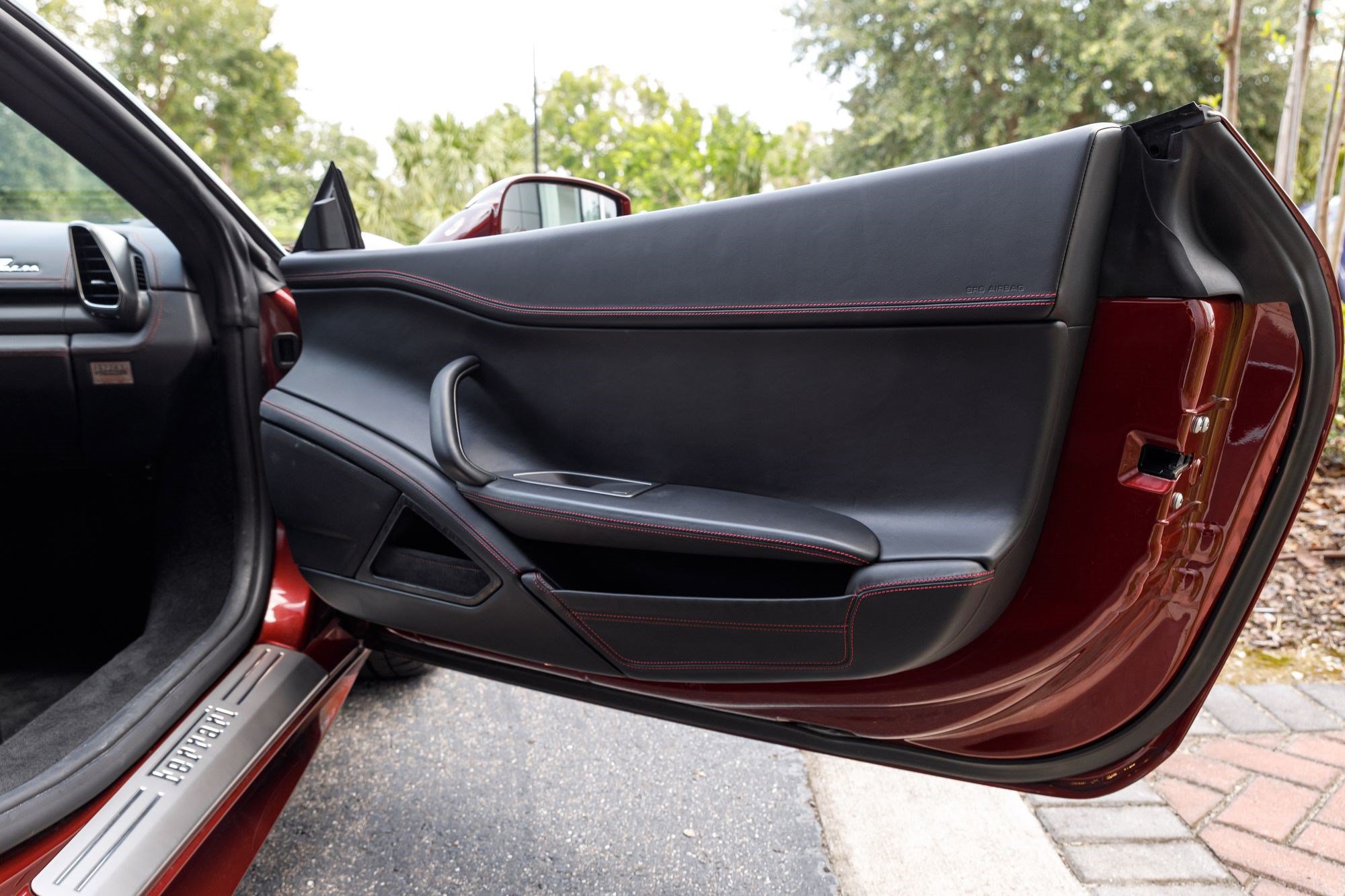 Used 2011 Ferrari 458 Italia Coupe RWD image 13