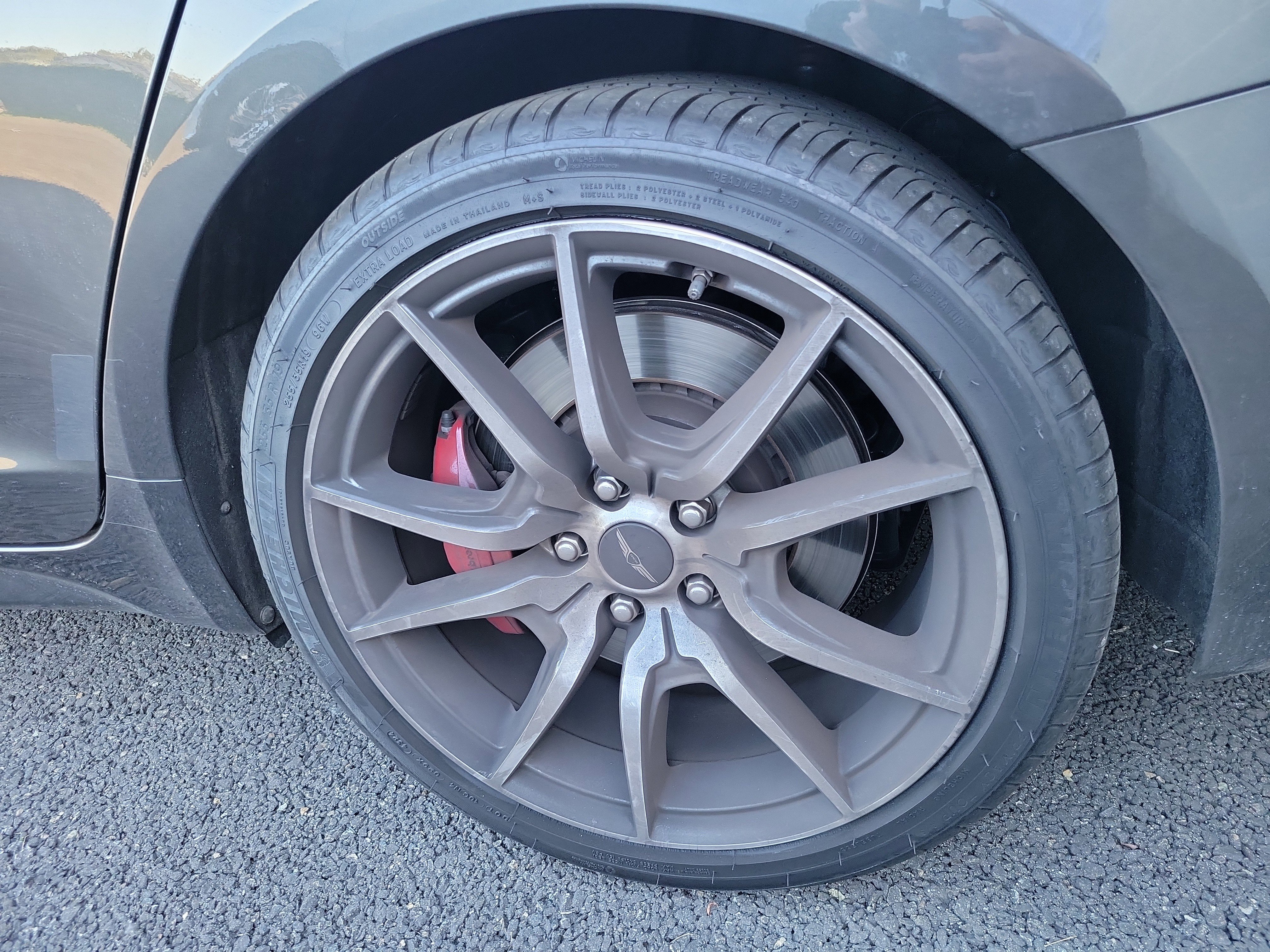 Used 2025 Genesis G70 2.5T image 5