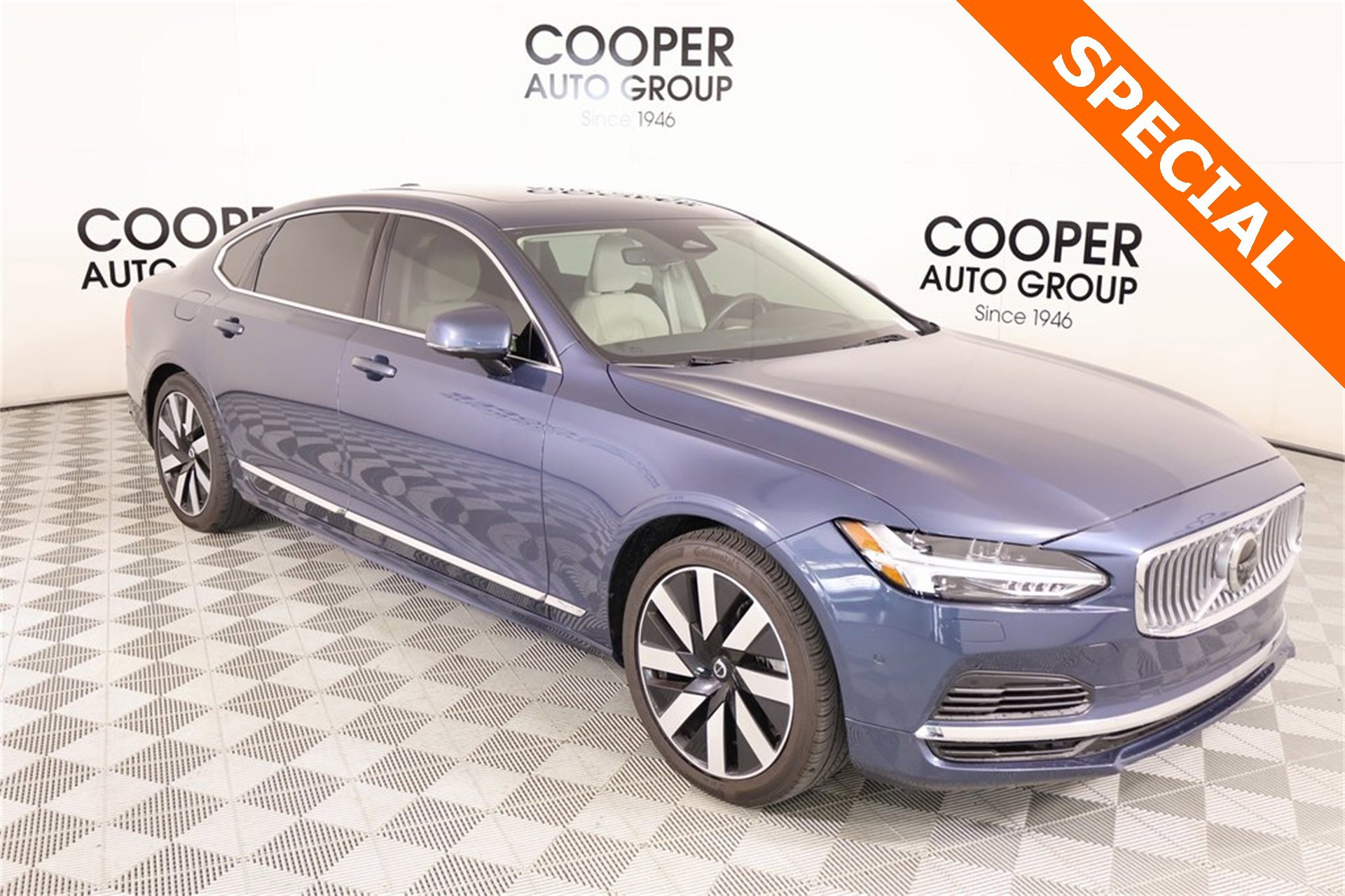 Used 2024 Volvo S90 T8 Ultimate w/ Lounge Package