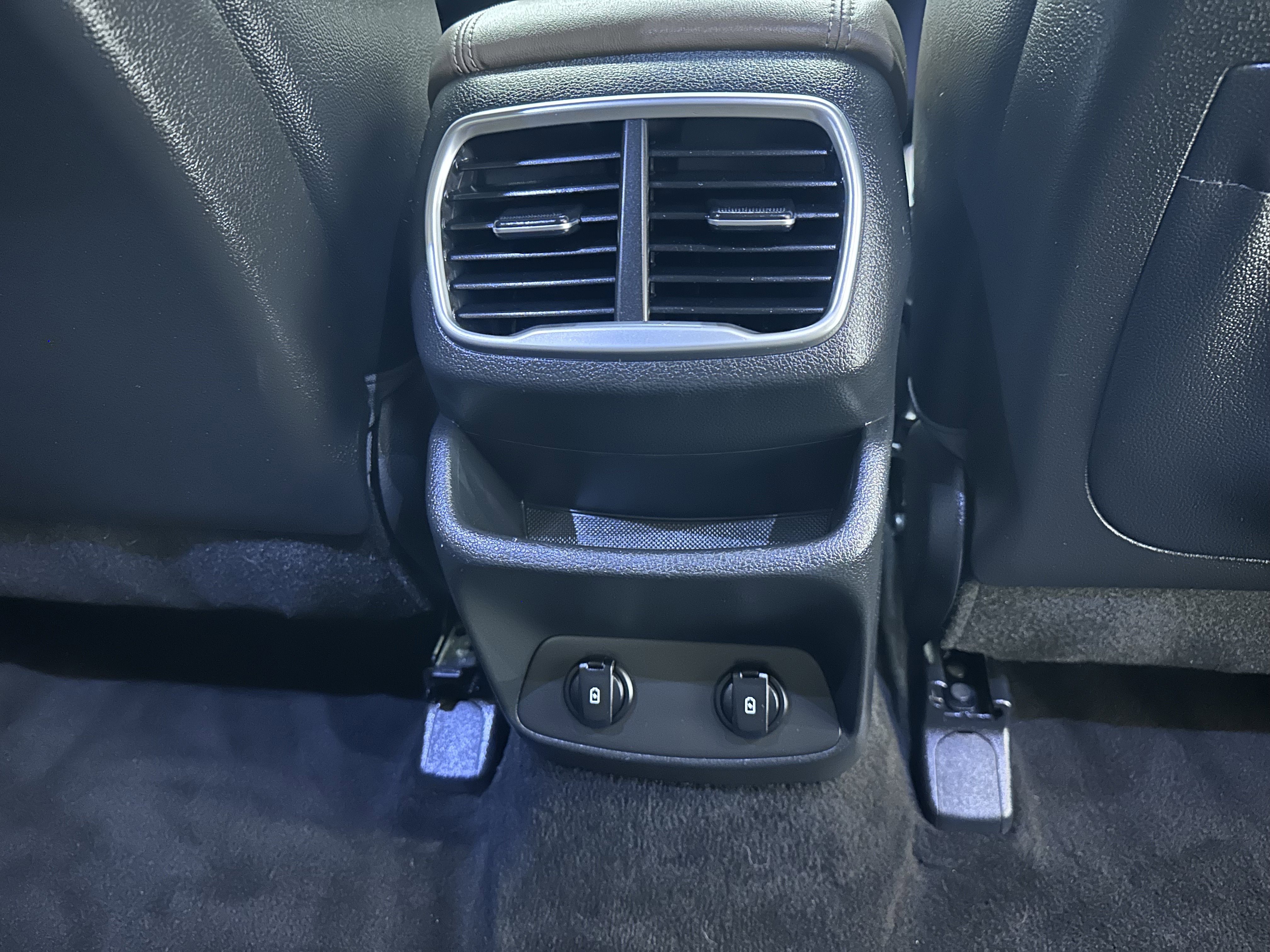 Used 2020 Hyundai Santa Fe SEL FWD image 45
