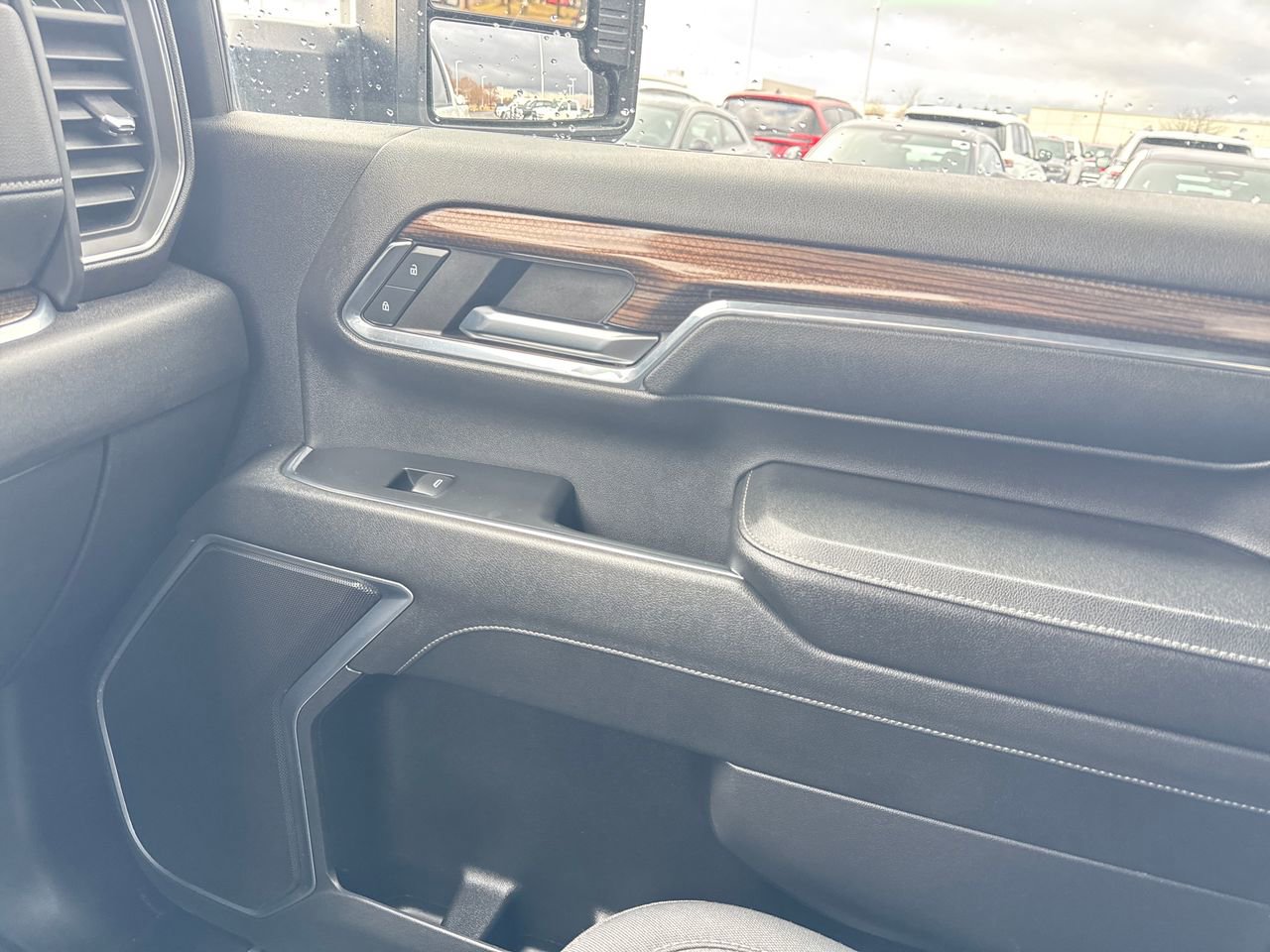 Used 2024 Chevrolet Silverado 3500 LT image 30