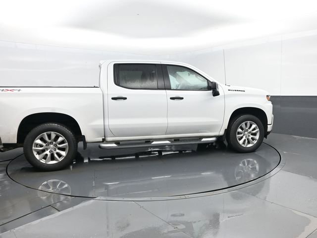 Used 2022 Chevrolet Silverado 1500 Custom w/ LPO, Dark Essentials Package image 4