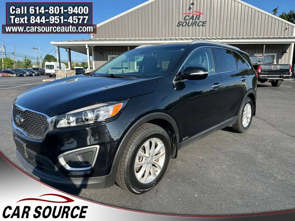 Used 2017 Kia Sorento AWD image 2