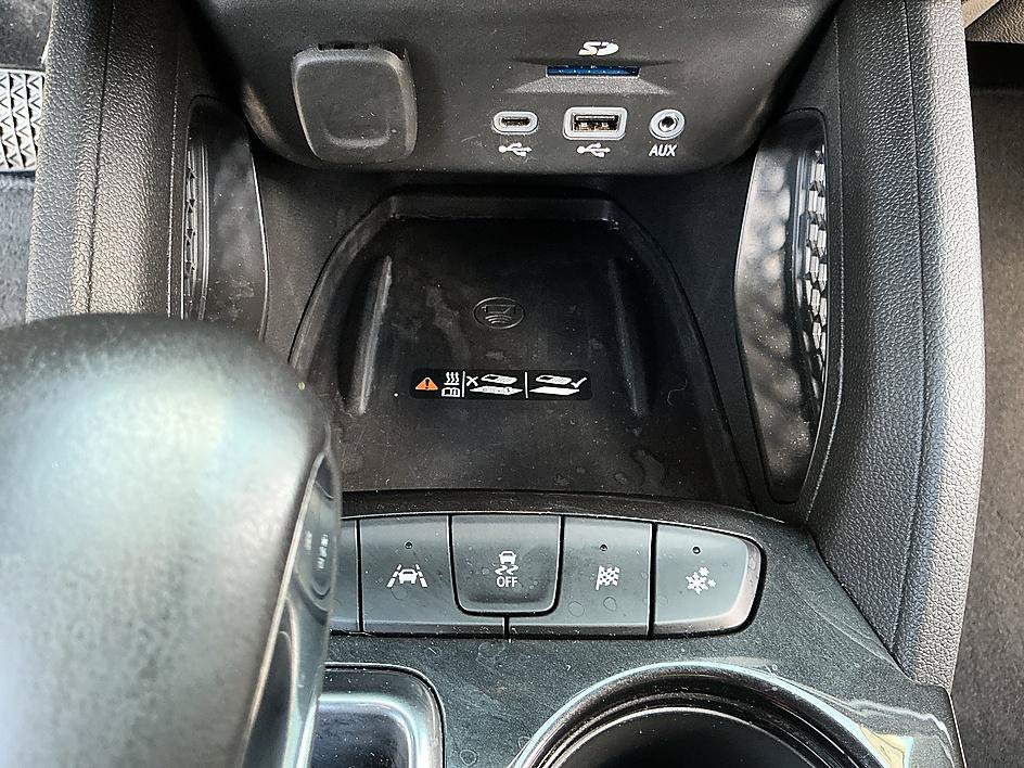 Used 2023 Chevrolet TrailBlazer RS w/ Sun and Liftgate Package FWD image 21