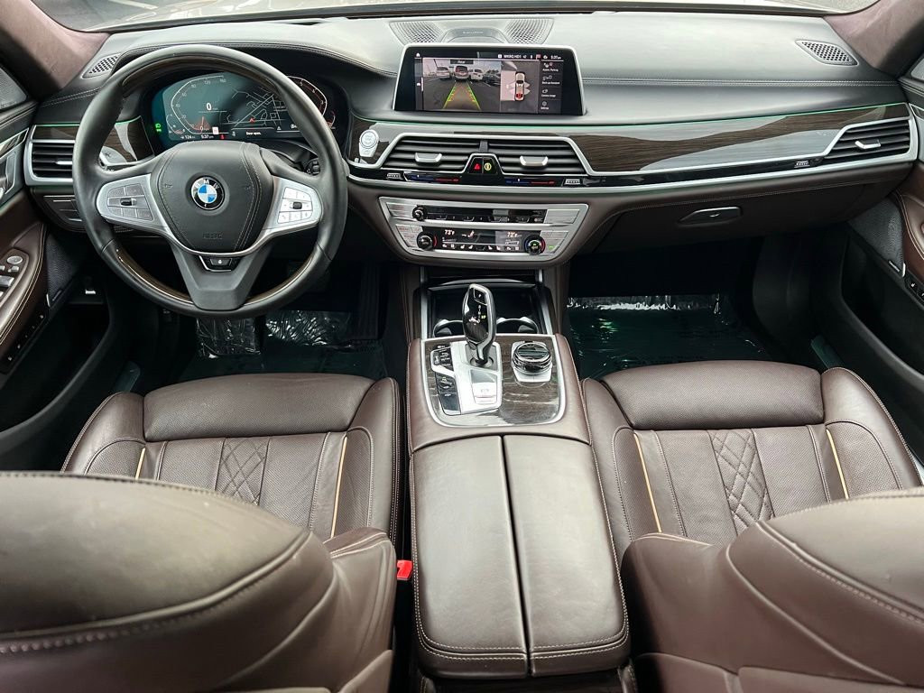 Used 2021 BMW 750i xDrive w/ Executive Package AWD/4WD image 24