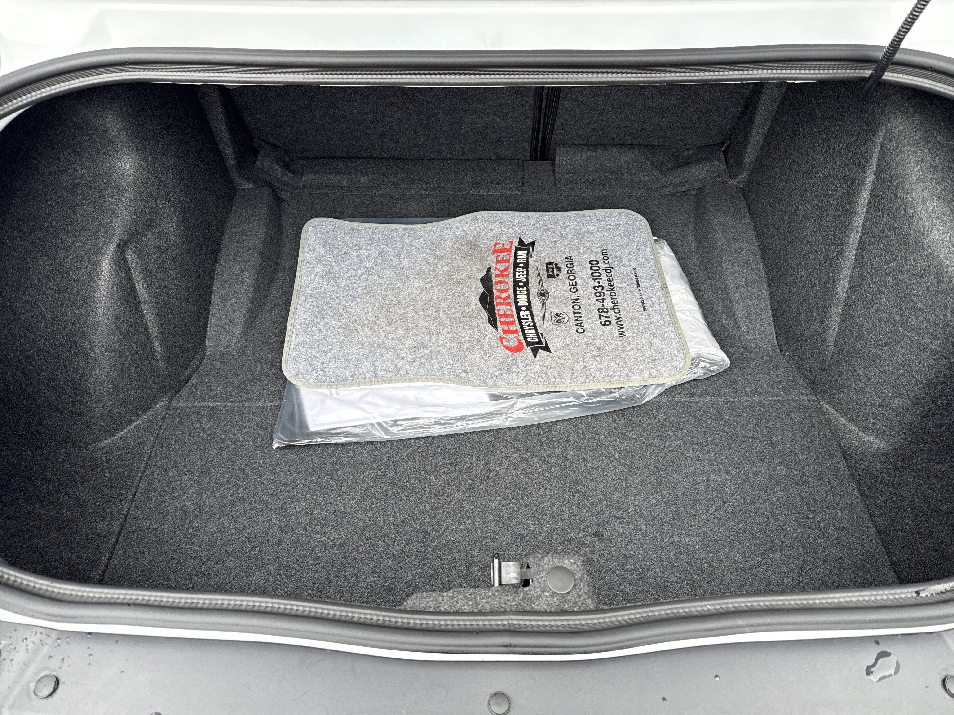 Used 2015 Dodge Challenger SRT Hellcat image 19