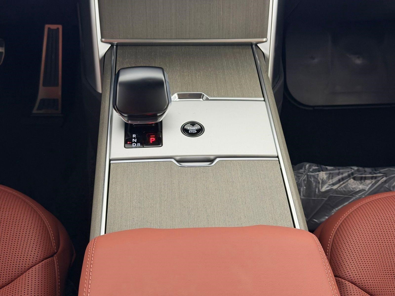 New 2026 Land Rover Range Rover SV image 16