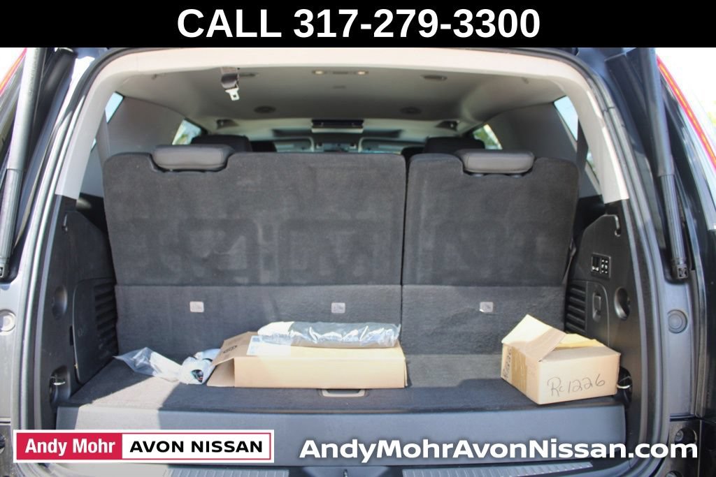 Used 2017 Cadillac Escalade Premium Luxury w/ LPO, Radiant Package AWD/4WD image 10