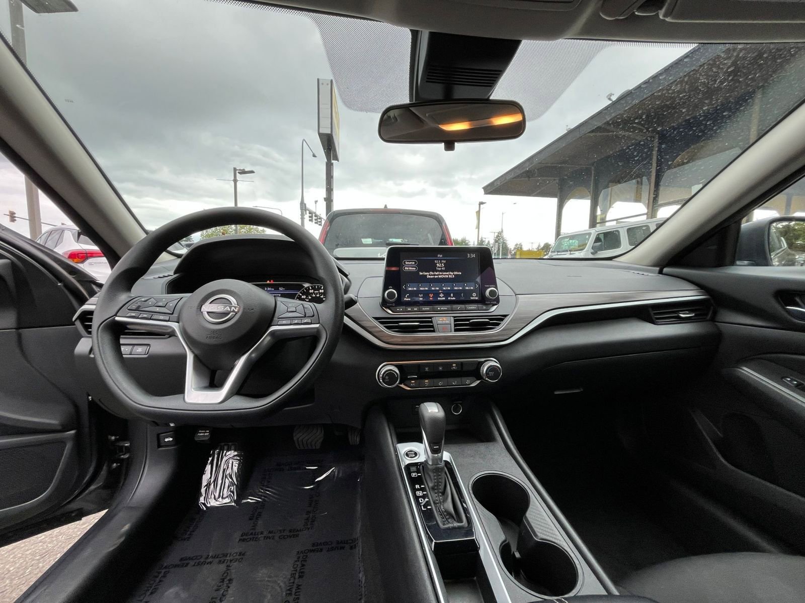 Used 2025 Nissan Altima 2.5 SV FWD image 34
