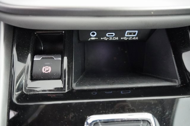 Used 2025 Subaru Outback Premium image 18