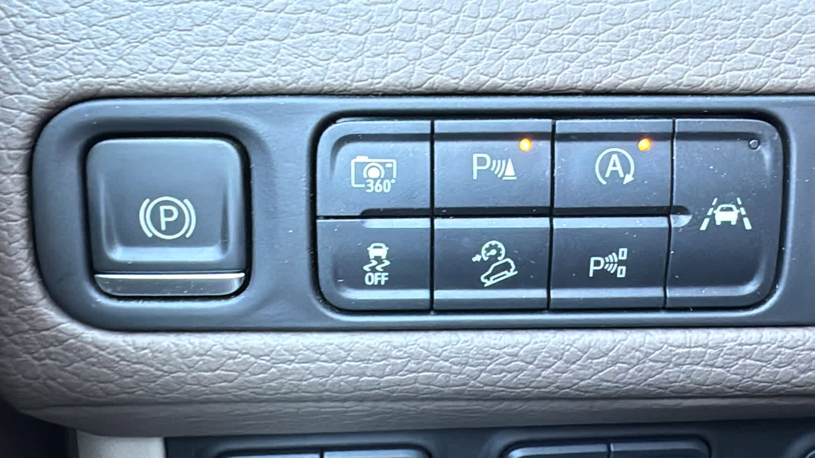 Certified 2023 GMC Yukon Denali w/ Denali Reserve Package image 12